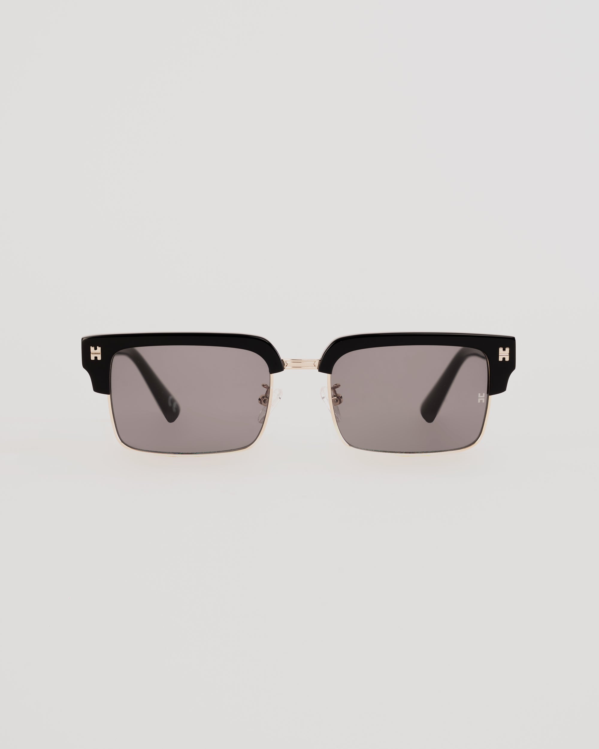 HILLMASTER GRIS - CON GRADUACIÓN