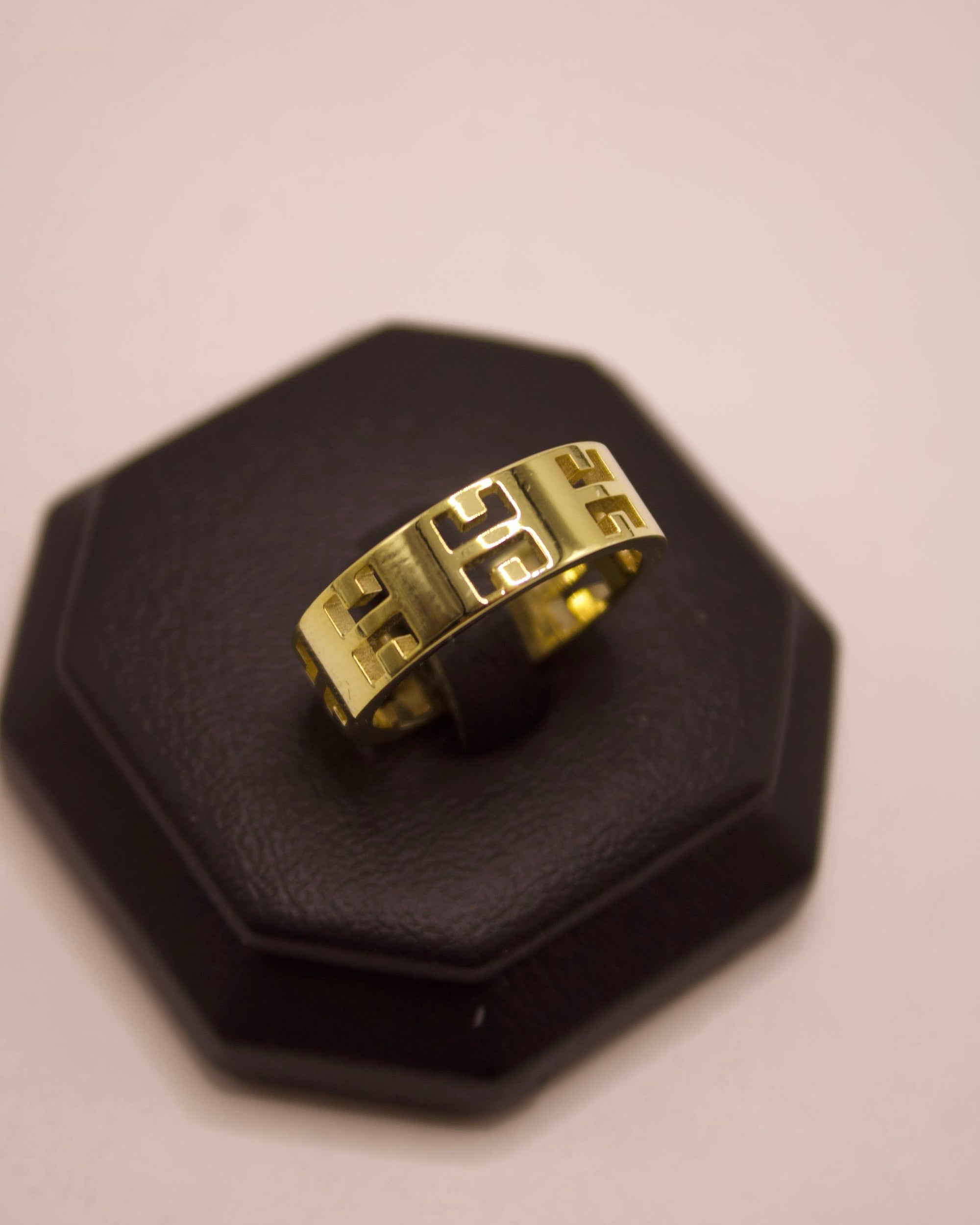Exclusive GOLDEN HILLRING - Oro 10K