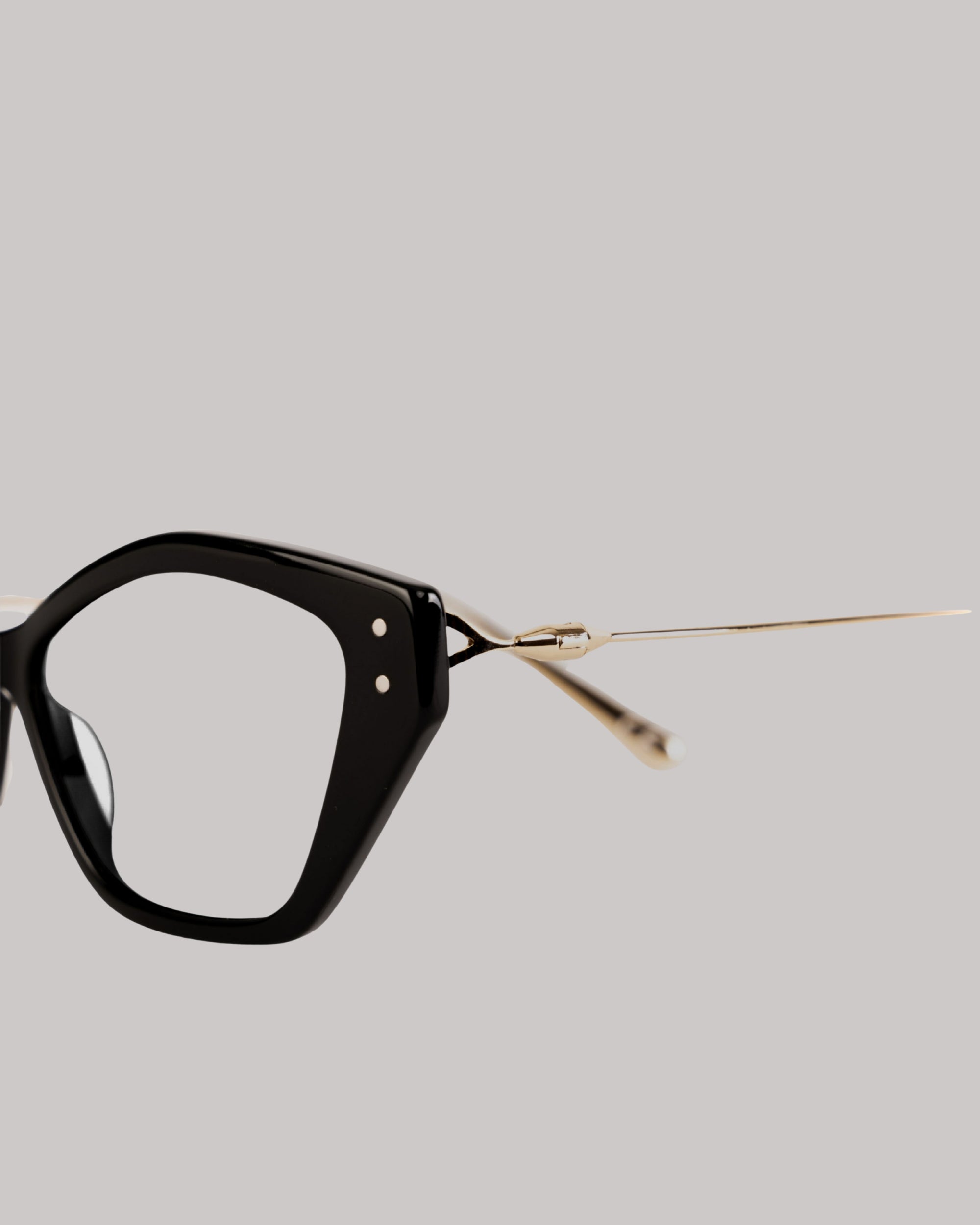 MISS HILL - CON GRADUACIÓN